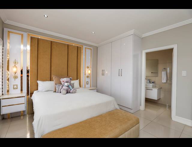 4 BEDROOM DUPLEX FOR SALE IN IZINGA ESTATE
